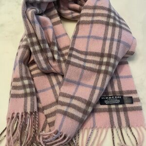 Burberry 100% Cashmere Scarf - pink